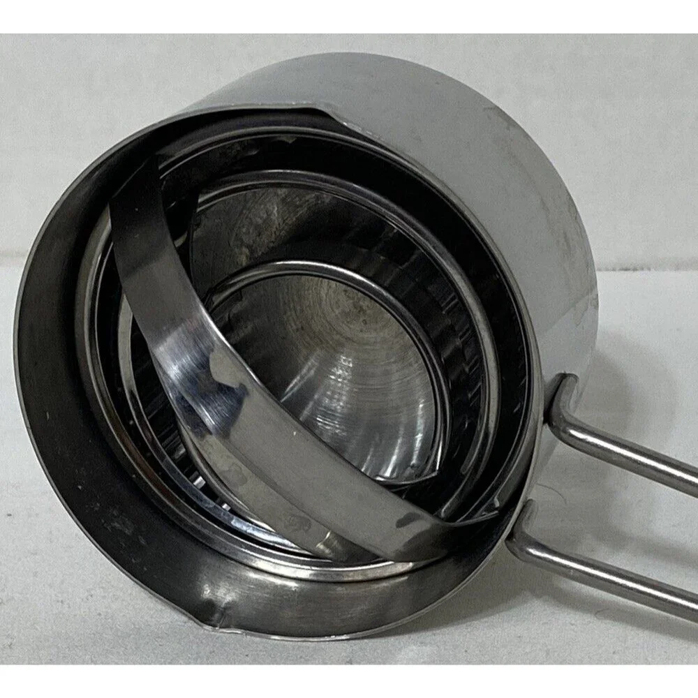 3 Pieces Stainless Steel Round Fluted Biscuit Cutter with Measuring Cup